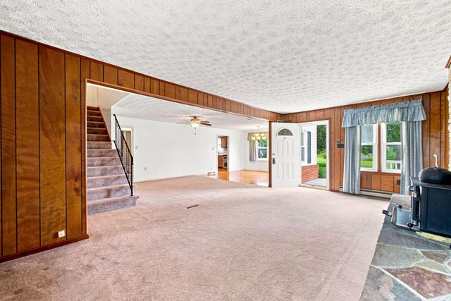 1749 GEORGETOWN RD, Mt Jackson, VA 22842