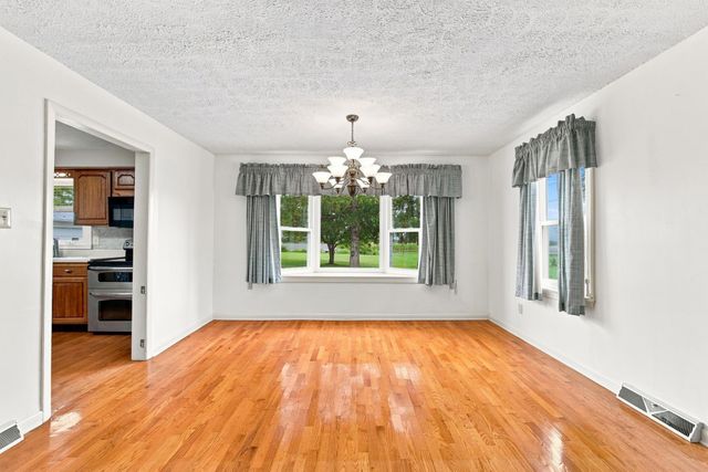 1749 GEORGETOWN RD, Mt Jackson, VA 22842