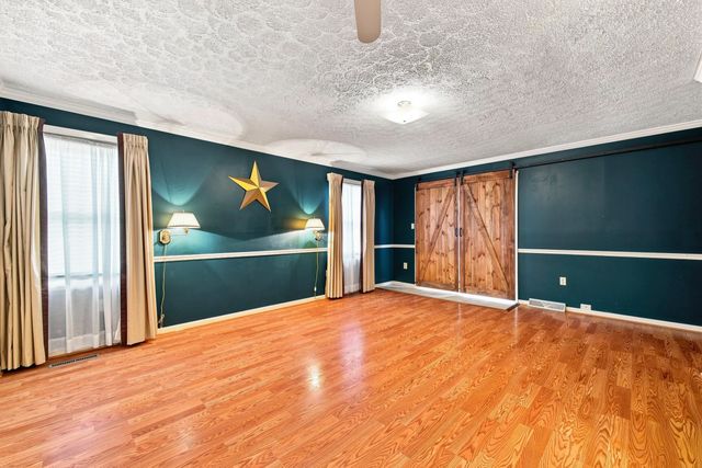 1749 GEORGETOWN RD, Mt Jackson, VA 22842
