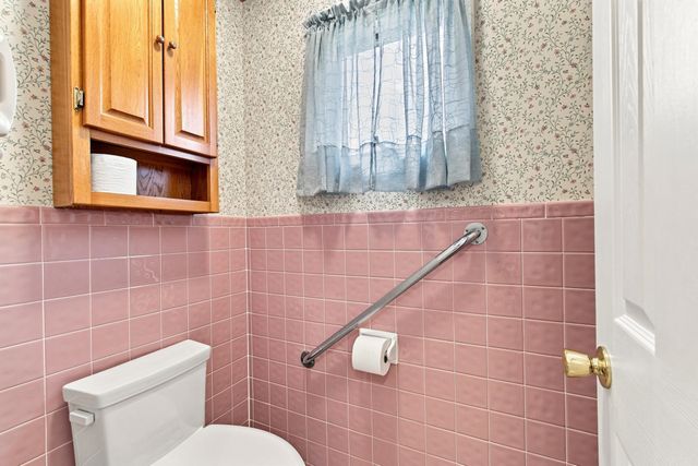 1749 GEORGETOWN RD, Mt Jackson, VA 22842