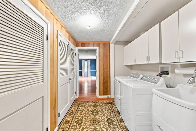 1749 GEORGETOWN RD, Mt Jackson, VA 22842