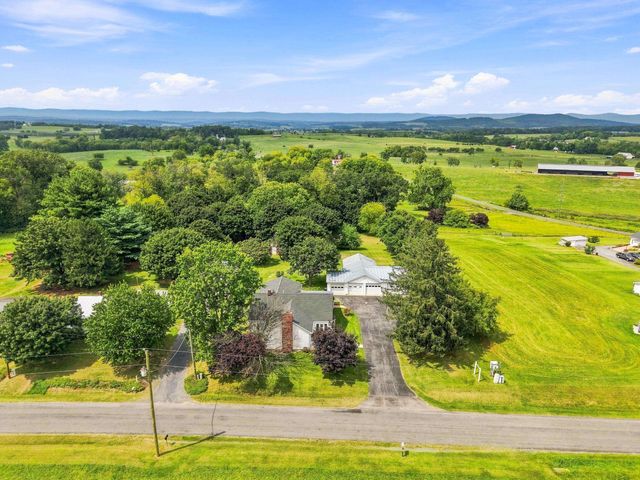 1749 GEORGETOWN RD, Mt Jackson, VA 22842