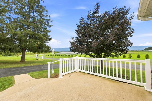 1749 GEORGETOWN RD, Mt Jackson, VA 22842