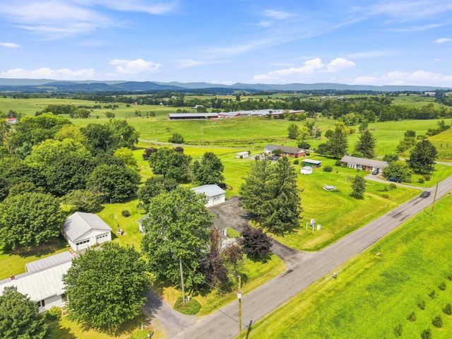 1749 GEORGETOWN RD, Mt Jackson, VA 22842