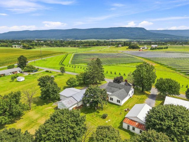 1749 GEORGETOWN RD, Mt Jackson, VA 22842