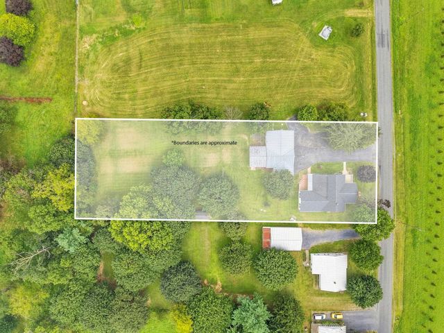 1749 GEORGETOWN RD, Mt Jackson, VA 22842