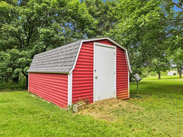 1749 GEORGETOWN RD, Mt Jackson, VA 22842