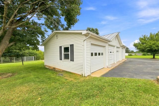 1749 GEORGETOWN RD, Mt Jackson, VA 22842