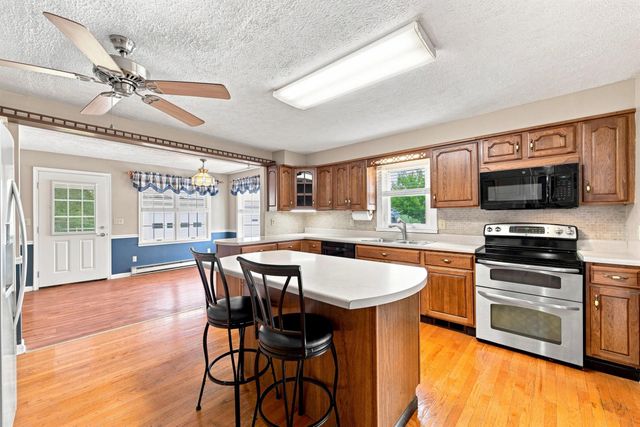 1749 GEORGETOWN RD, Mt Jackson, VA 22842