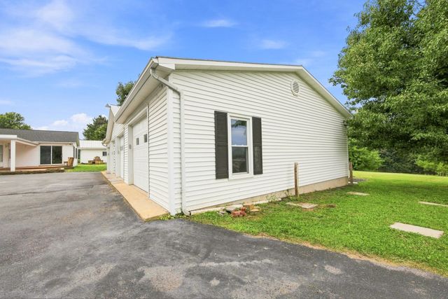 1749 GEORGETOWN RD, Mt Jackson, VA 22842