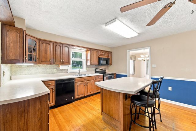 1749 GEORGETOWN RD, Mt Jackson, VA 22842
