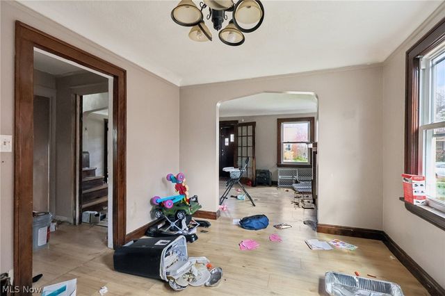 18310 La Salle Avenue, Cleveland, OH 44119