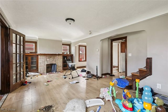 18310 La Salle Avenue, Cleveland, OH 44119