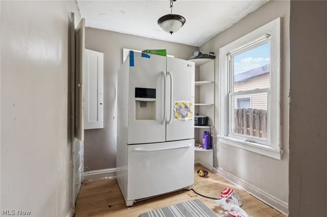 18310 La Salle Avenue, Cleveland, OH 44119