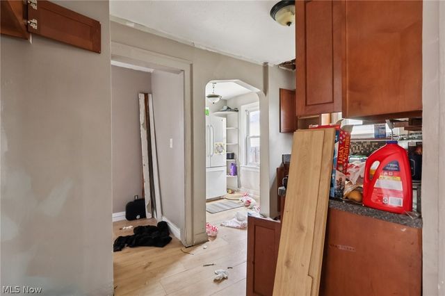 18310 La Salle Avenue, Cleveland, OH 44119