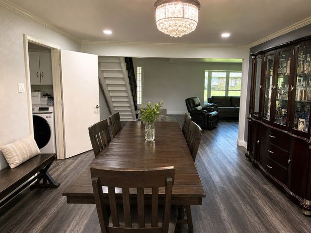 2442 Club Manor Drive, Dallas, TX 75237