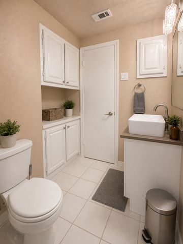 2442 Club Manor Drive, Dallas, TX 75237