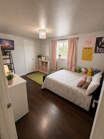 2442 Club Manor Drive, Dallas, TX 75237