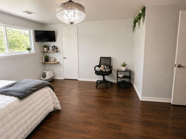 2442 Club Manor Drive, Dallas, TX 75237