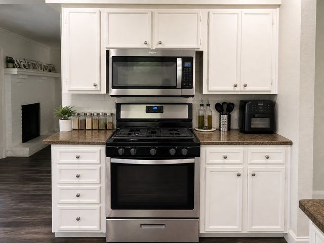 2442 Club Manor Drive, Dallas, TX 75237