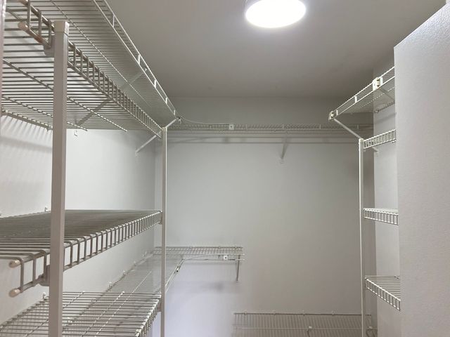 1605 E Central Road 410B, Arlington Heights, IL 60005