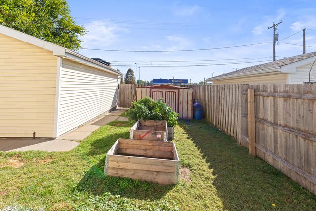 2627 AVENUE A, Council Bluffs, IA 51501