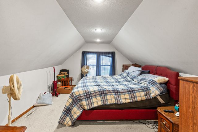 2627 AVENUE A, Council Bluffs, IA 51501