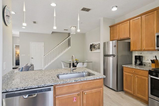 869 ASSEMBLY COURT, Reunion, FL 34747