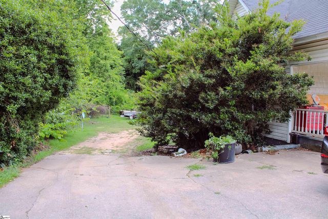 517 Trade Street, Greer, SC 29651