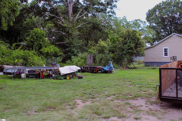 517 Trade Street, Greer, SC 29651
