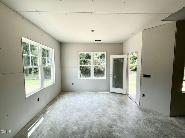 306 Creeks Edge Drive, Pikeville, NC 27863