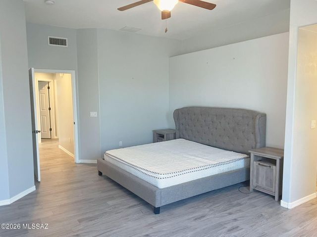 8069 N Painted Feather Drive, Tucson, AZ 85743