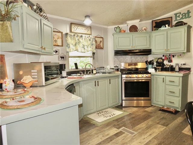 7211 Jo Saylors Drive, Harrison, AR 72601