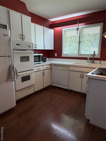 1814 Rockcreek Lane, Flint, MI 48507