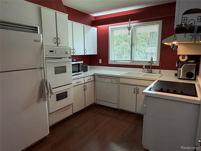 1814 Rockcreek Lane, Flint, MI 48507