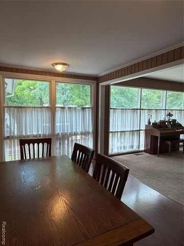 1814 Rockcreek Lane, Flint, MI 48507