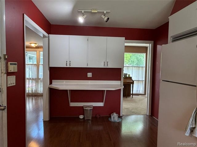 1814 Rockcreek Lane, Flint, MI 48507