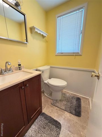 1814 Rockcreek Lane, Flint, MI 48507