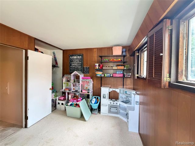 1814 Rockcreek Lane, Flint, MI 48507