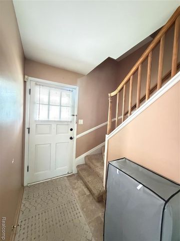 1814 Rockcreek Lane, Flint, MI 48507