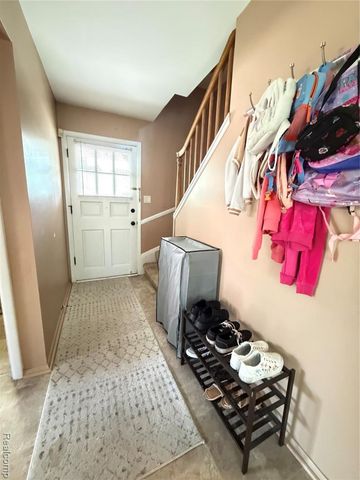 1814 Rockcreek Lane, Flint, MI 48507