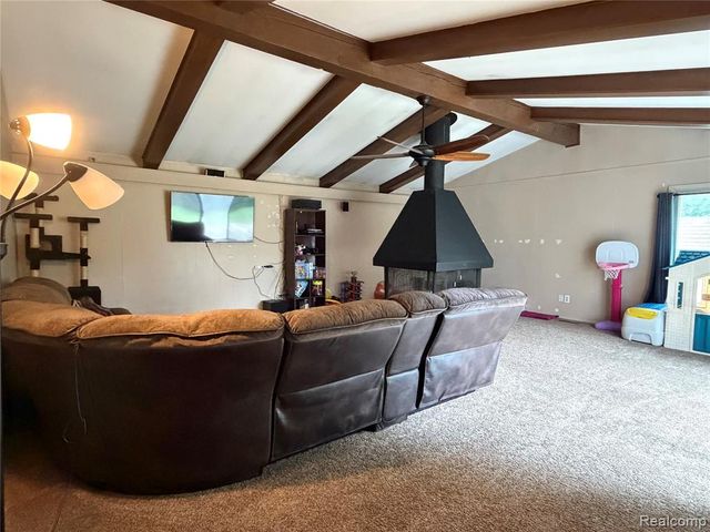 1814 Rockcreek Lane, Flint, MI 48507