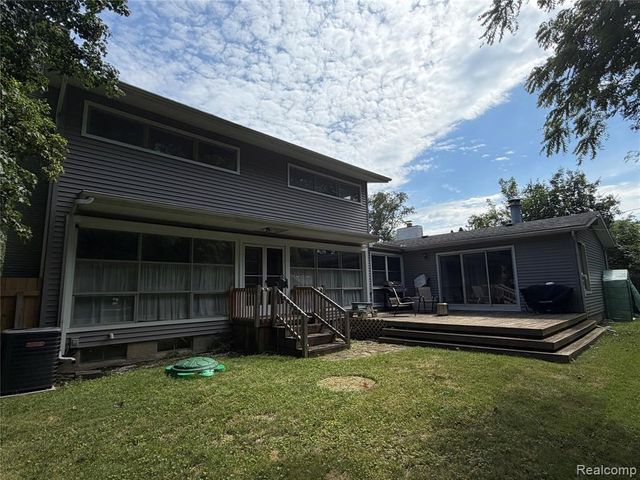 1814 Rockcreek Lane, Flint, MI 48507