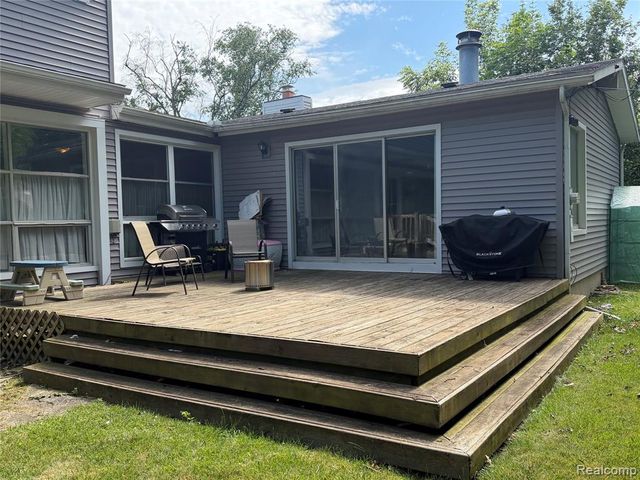 1814 Rockcreek Lane, Flint, MI 48507