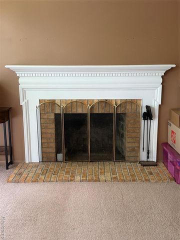 1814 Rockcreek Lane, Flint, MI 48507