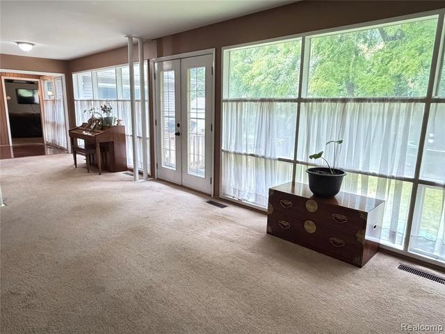 1814 Rockcreek Lane, Flint, MI 48507
