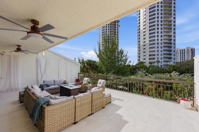 3972 N Ocean Drive 5, Singer Island, FL 33404