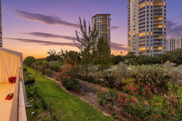 3972 N Ocean Drive 5, Singer Island, FL 33404