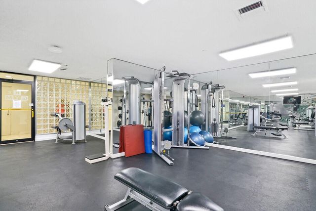 3972 N Ocean Drive 5, Singer Island, FL 33404