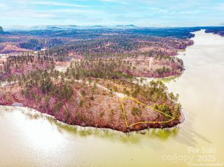 3090 Jumping Run 99, Connelly Springs, NC 28612